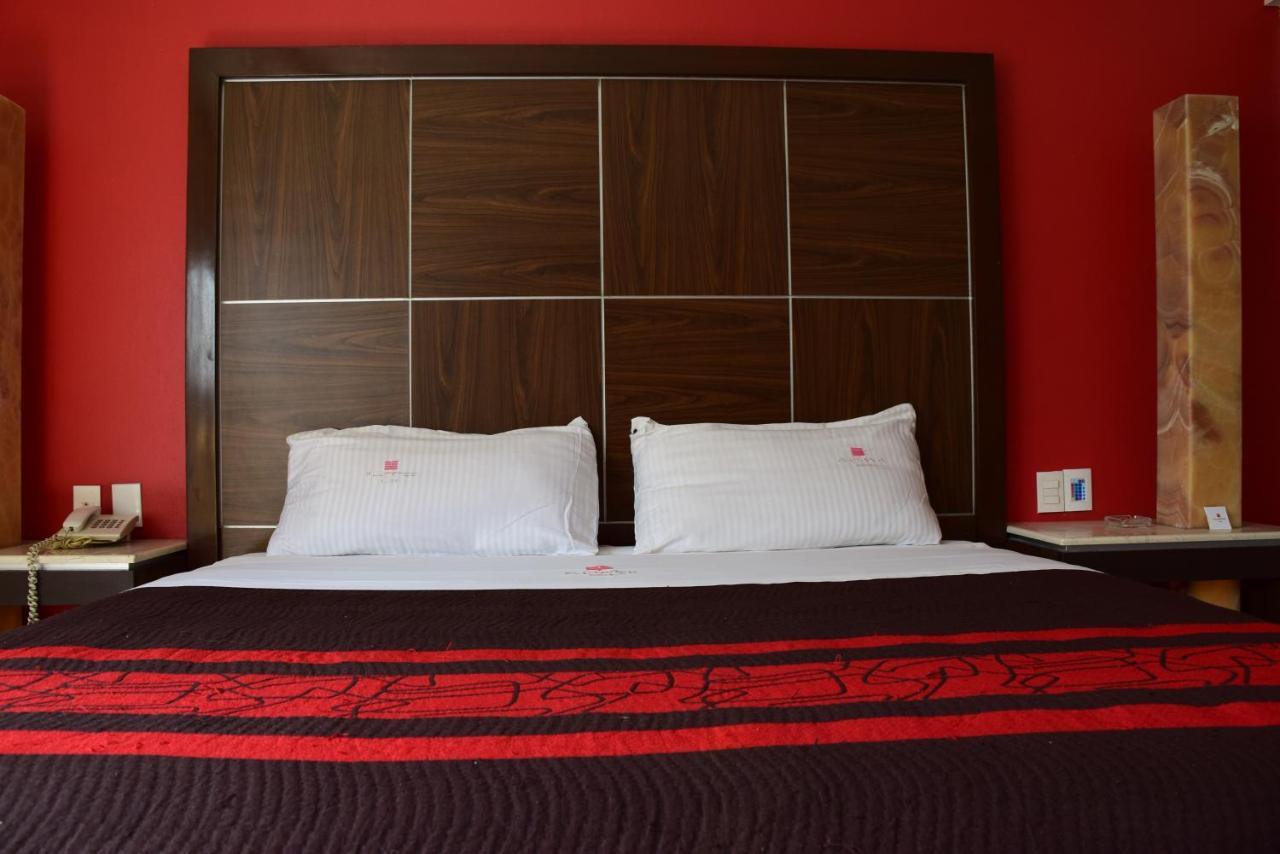 Plutarco Suites メキシコシティ エクステリア 写真