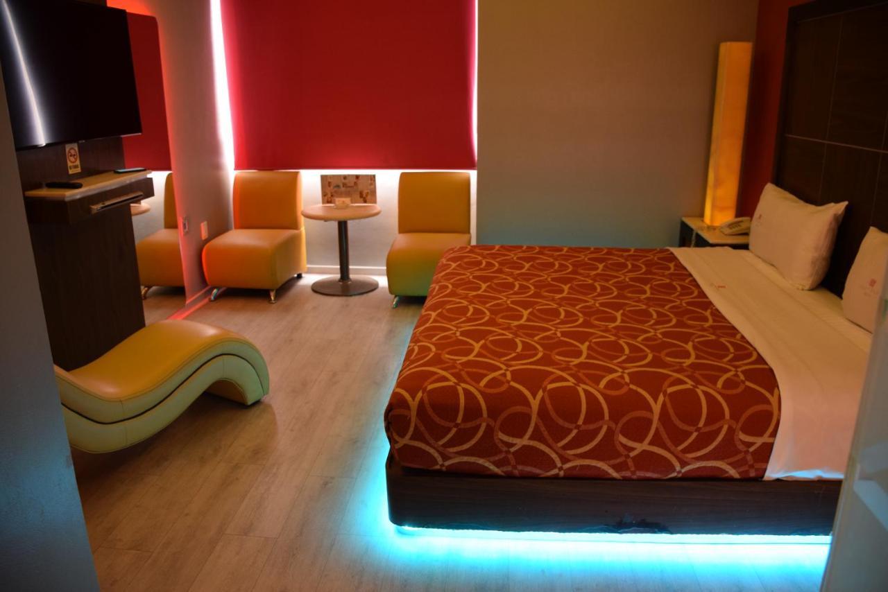 Plutarco Suites メキシコシティ エクステリア 写真